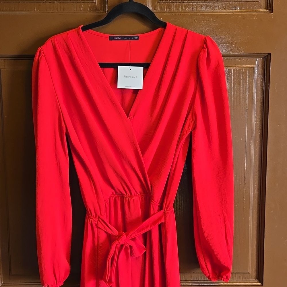 Fraiche by J-Red crinkled fabric long sleeved V neck A line dress Sz S. NWT. - Picture 2 of 12
